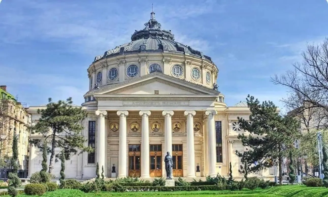 2 Bedroom Apartment - Romanian Athenaeum Bucharest