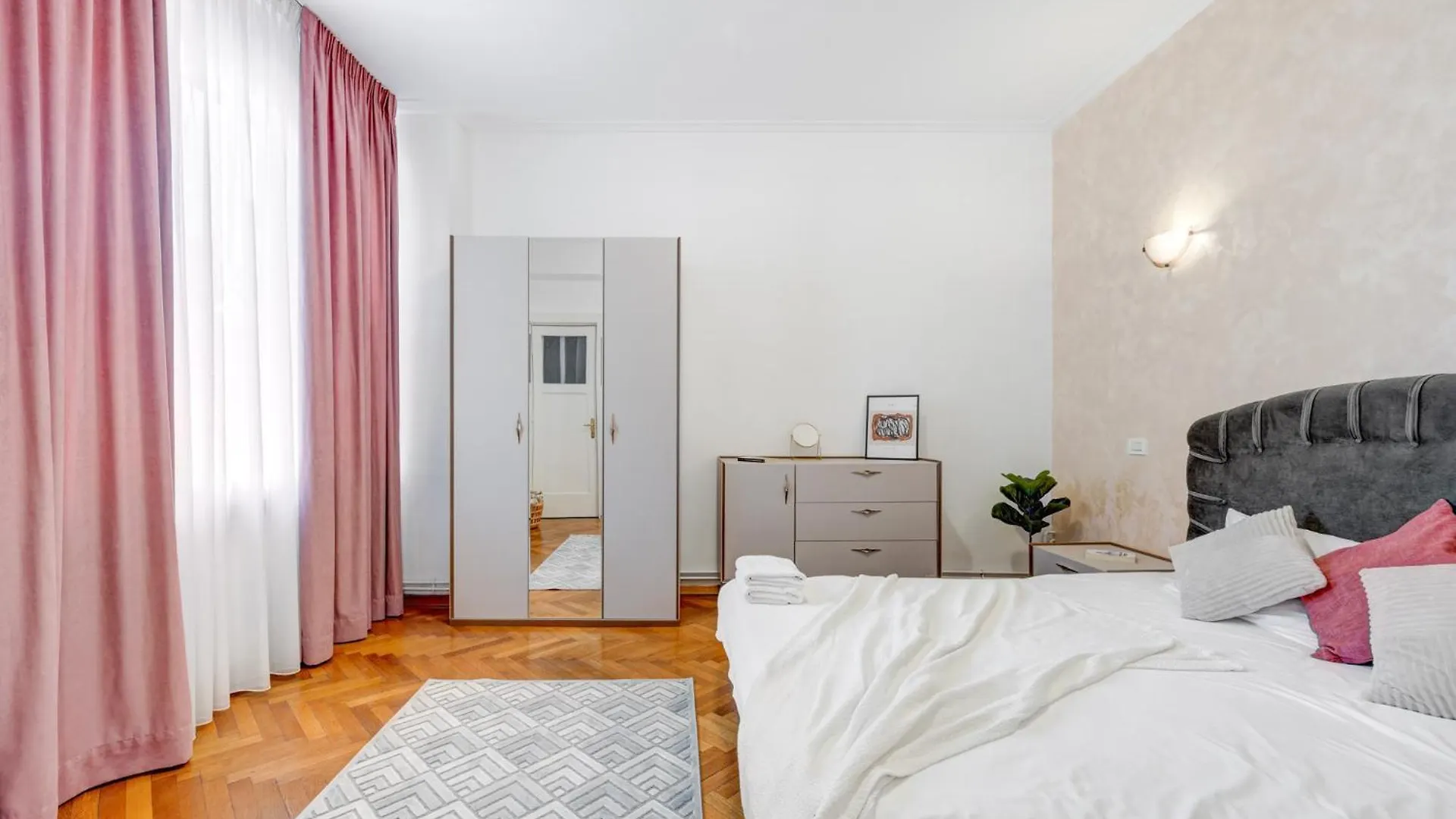 2 Bedroom Apartment - Romanian Athenaeum Bucharest 0*,  Romania