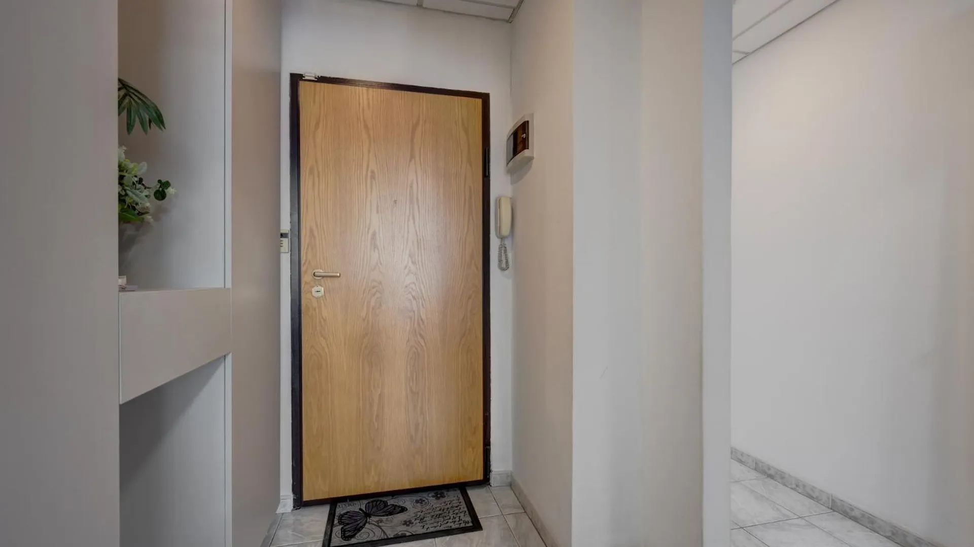 2 Bedroom Apartment - Romanian Athenaeum Bucharest