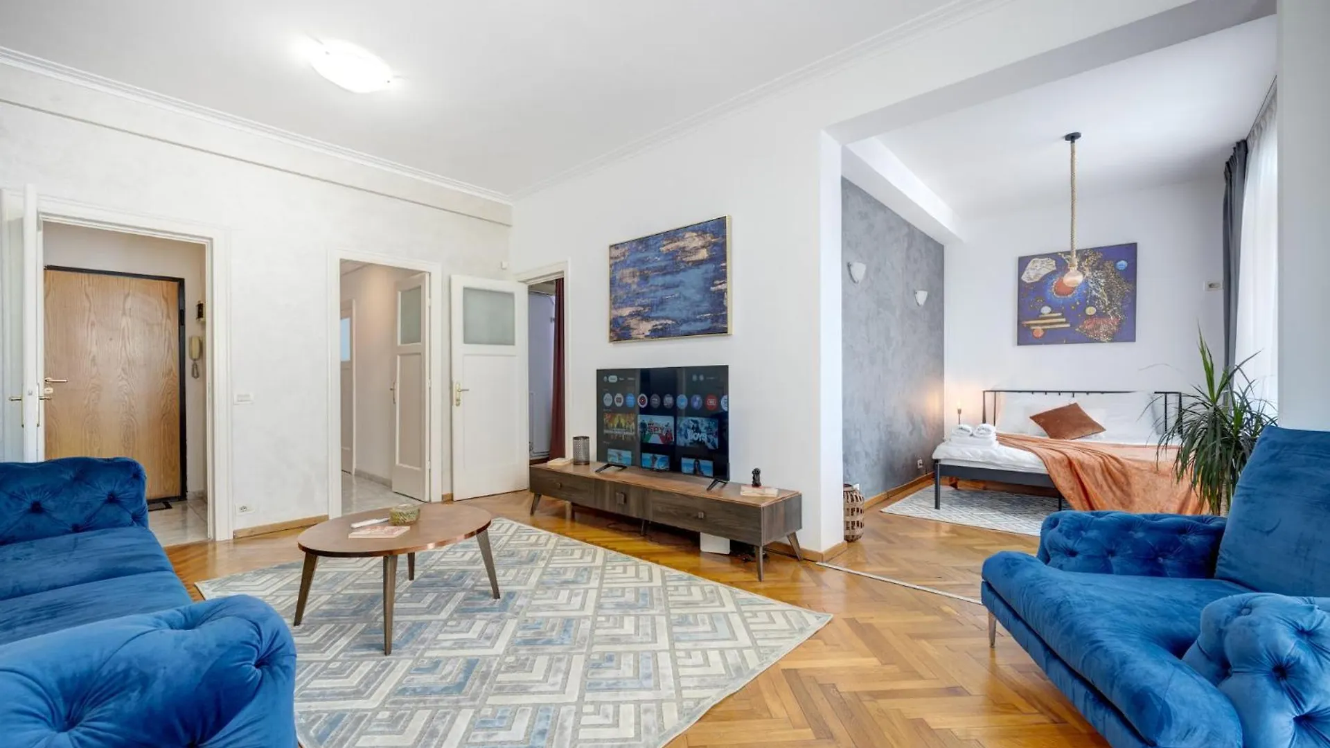 2 Bedroom Apartment - Romanian Athenaeum Bucharest