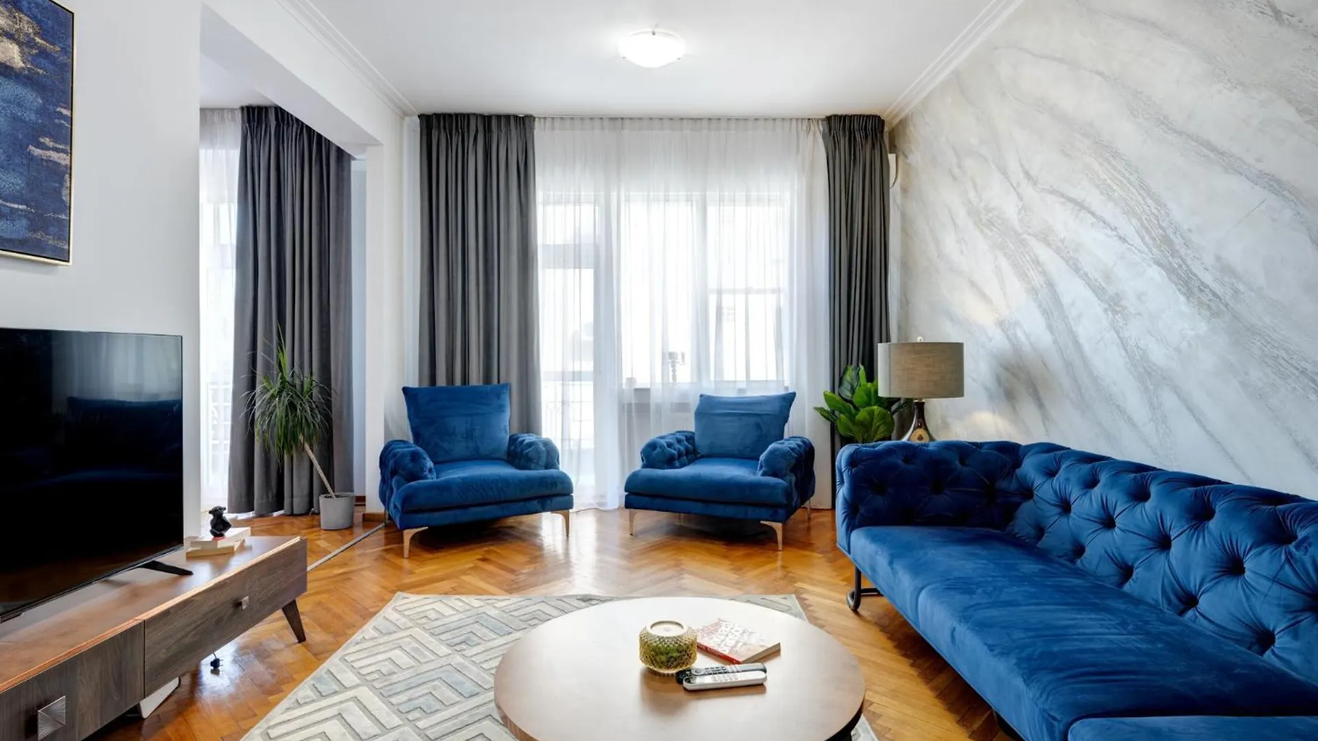 2 Bedroom Apartment - Romanian Athenaeum Bucharest