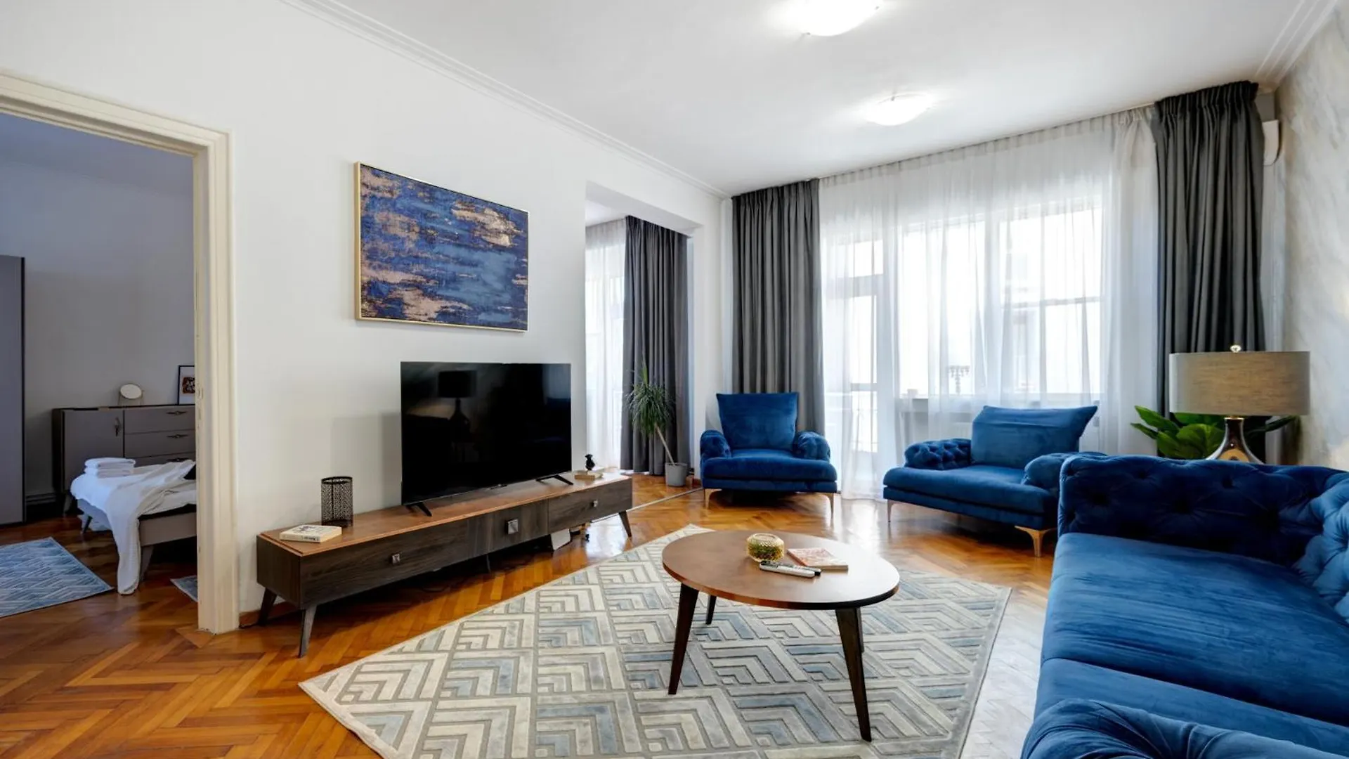 2 Bedroom Apartment - Romanian Athenaeum Bucharest