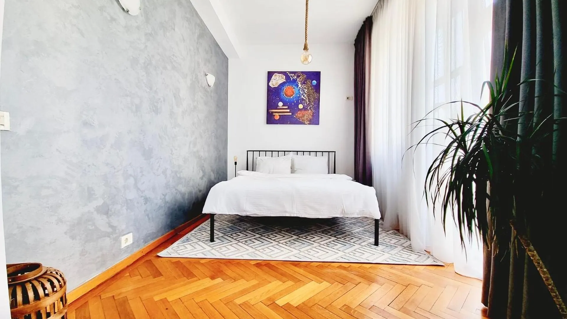 2 Bedroom Apartment - Romanian Athenaeum Bucharest