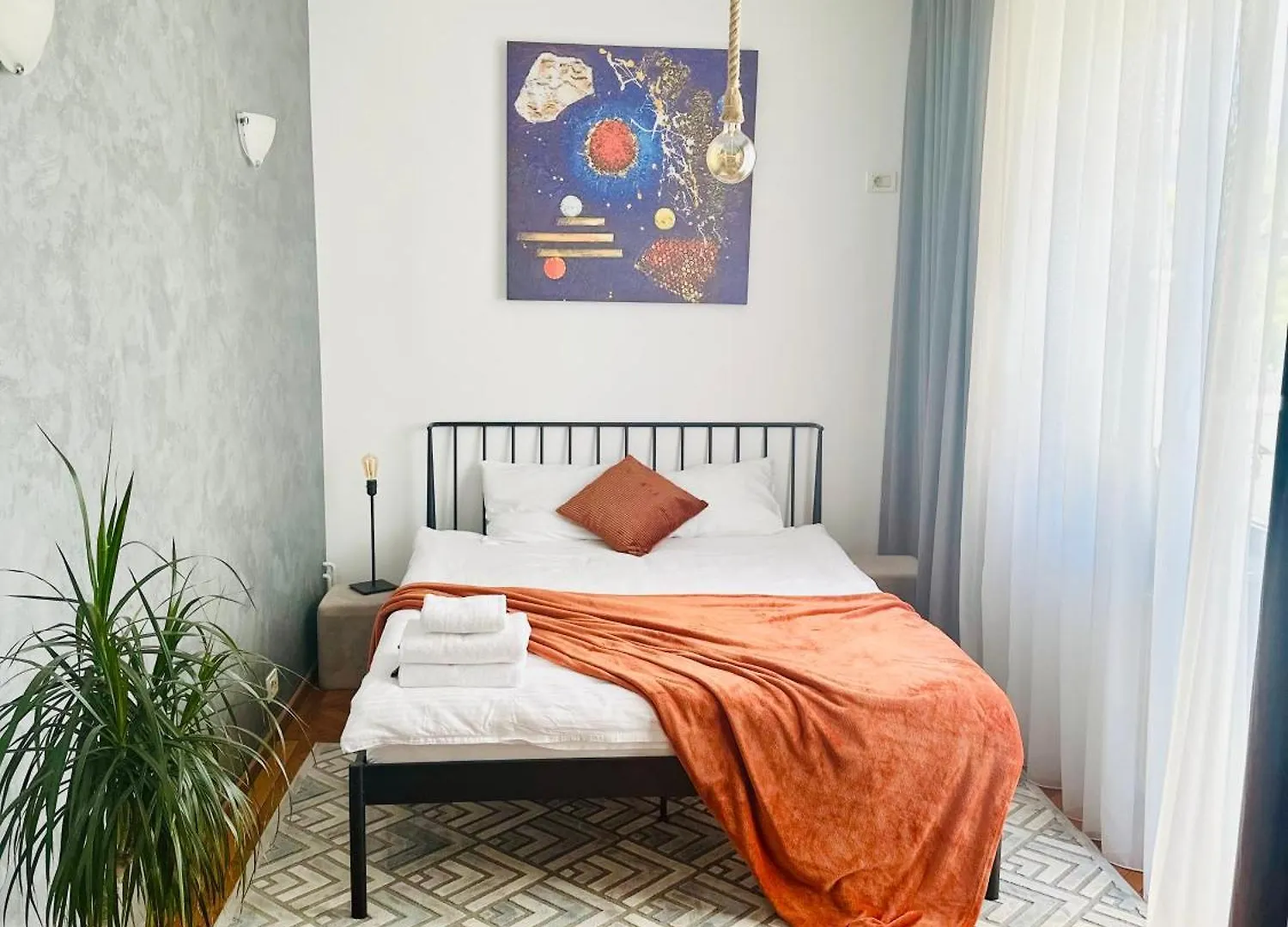 2 Bedroom Apartment - Romanian Athenaeum Bucharest 0*,